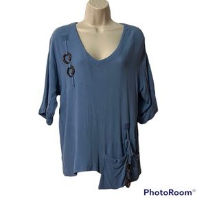 Mirror Image women's lightweight shirt light blue with wooden accent size small